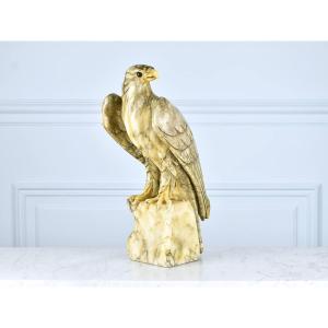 Aigle en marbre sculpté à la main avec yeux en verre, 19e siècle, France