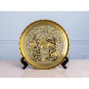 Plateau en bronze , sur pieds griffes , orné