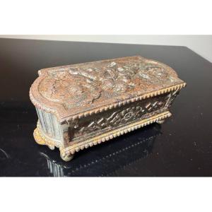 Antique Box Or Small Jewelry Box With Embossed Decoration Of Cherubs.