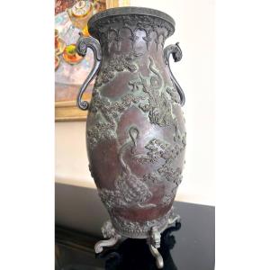 Japon, vase en bronze par Oshima Joun, époque Meiji