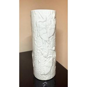 Kpm Berlin Porcelain Vase With Relief Design, “continuous Heron” Motif, By H. Weisser, 20 Cm