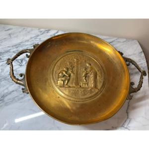 Coupe en bronze patiné « Le Masque » par Levillain , F. Barbedienne