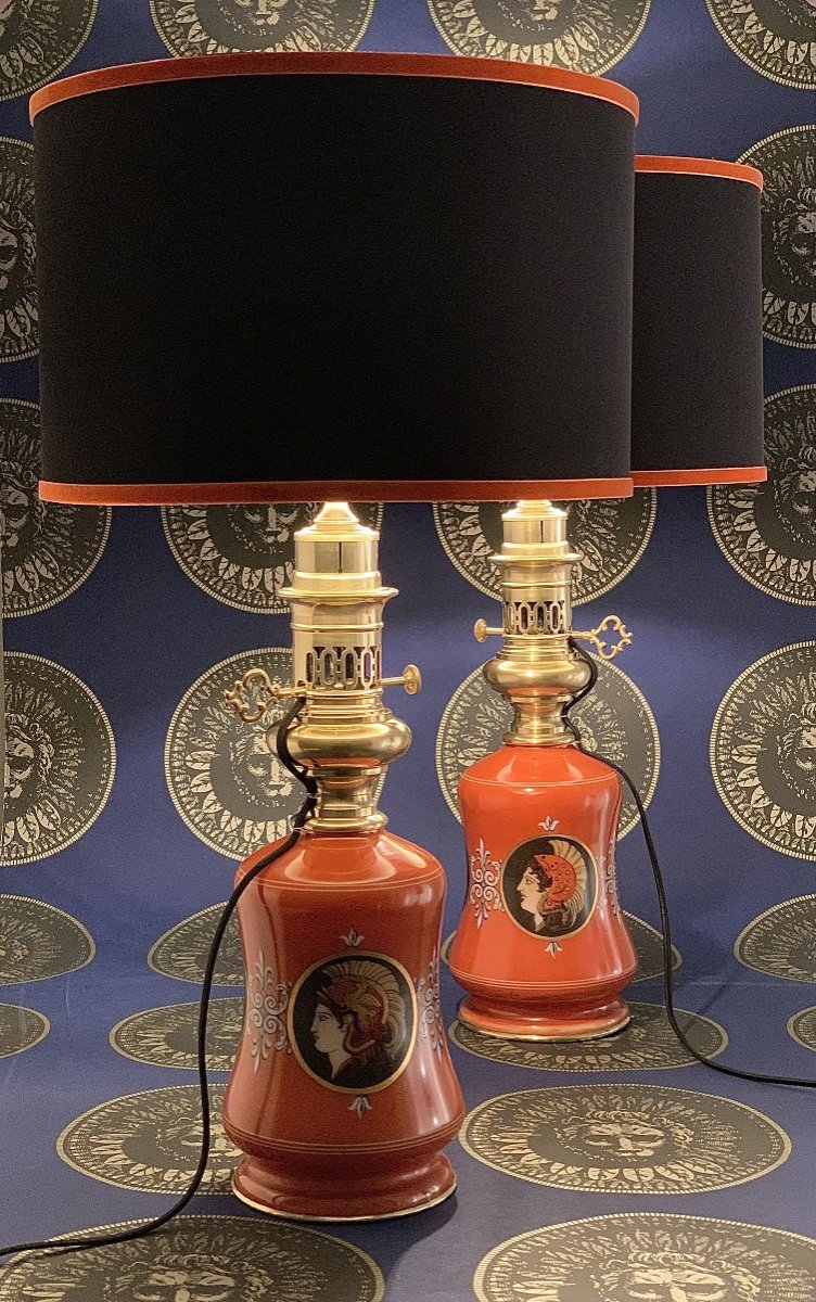 Paire De Lampes En Porcelaine Ocre Rouge 'pompéien' Aux Profils à l' Antique Epoque XIXème-photo-2