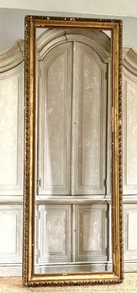 Very Large Old Frame In Wood And Golden Stucco, 19th Century