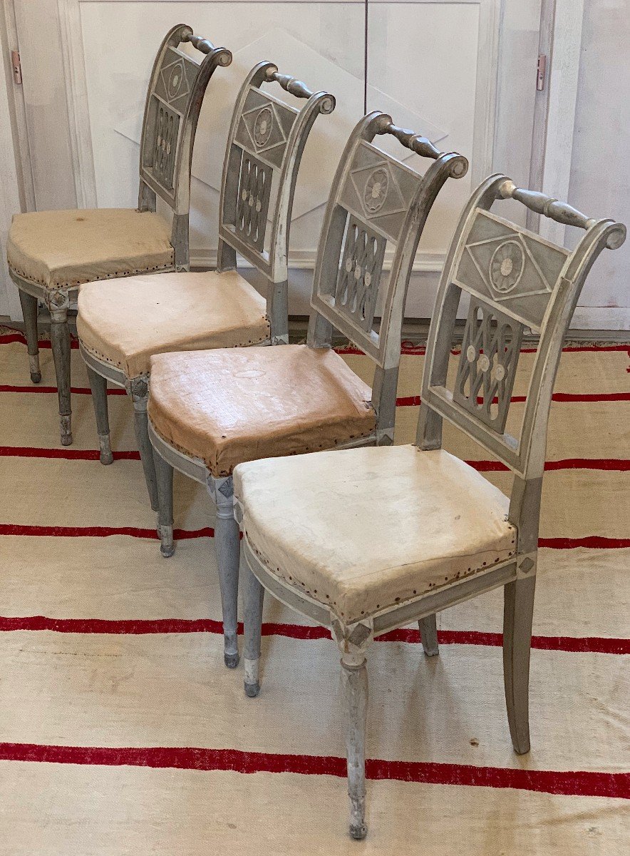 SUITE DE QUATRE CHAISES D'ALCÔVE, EPOQUE DIRECTOIRE-photo-4