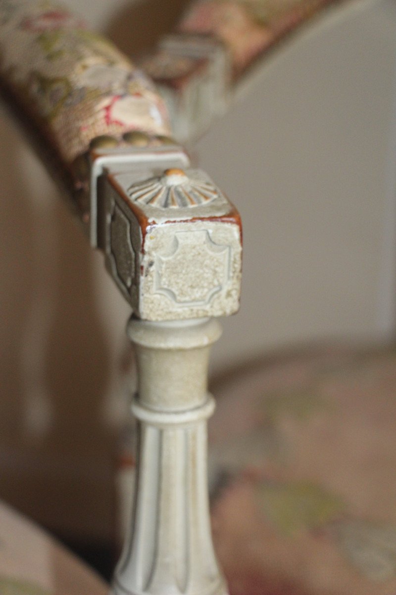 Suite de trois fauteuils laqués gris perle, époque du Directoire, fin XVIIIe.-photo-3