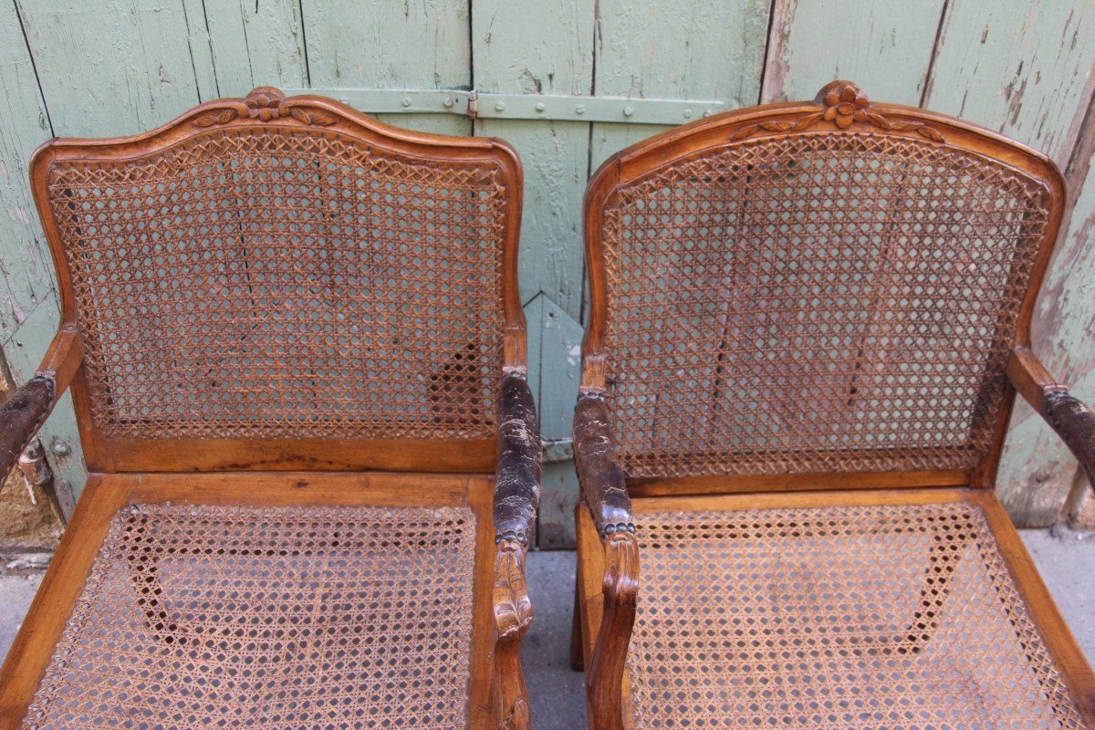 Paire de fauteuils cannés, époque Louis XV, estampillés Antoine Bonnemain, XVIIIe siècle.-photo-3