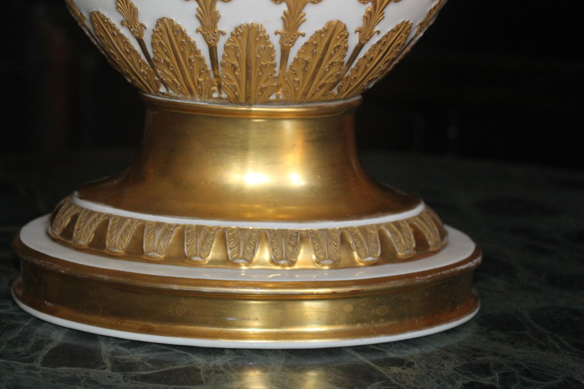 Porcelain Vase From The Manufacture De Paris, With The Bourbon Coat Of Arms, Signed Roche, 19th Century.-photo-3