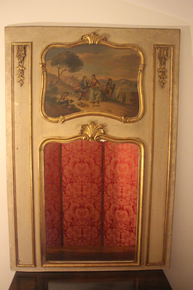Important trumeau laqué vert d'eau, époque Louis XV, XVIIIe siècle.