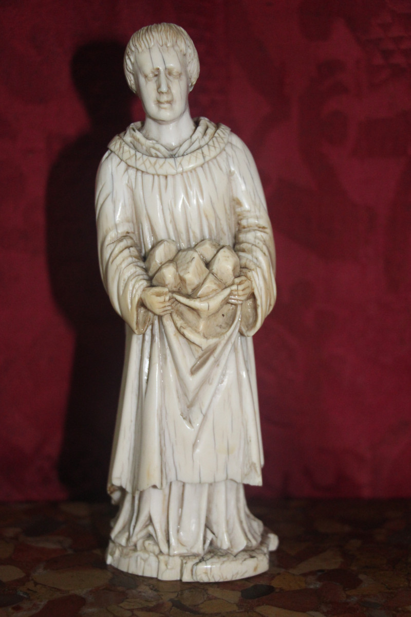 Moine en ivoire, sculpture en ronde-bosse, Allemagne XVIIe siècle.