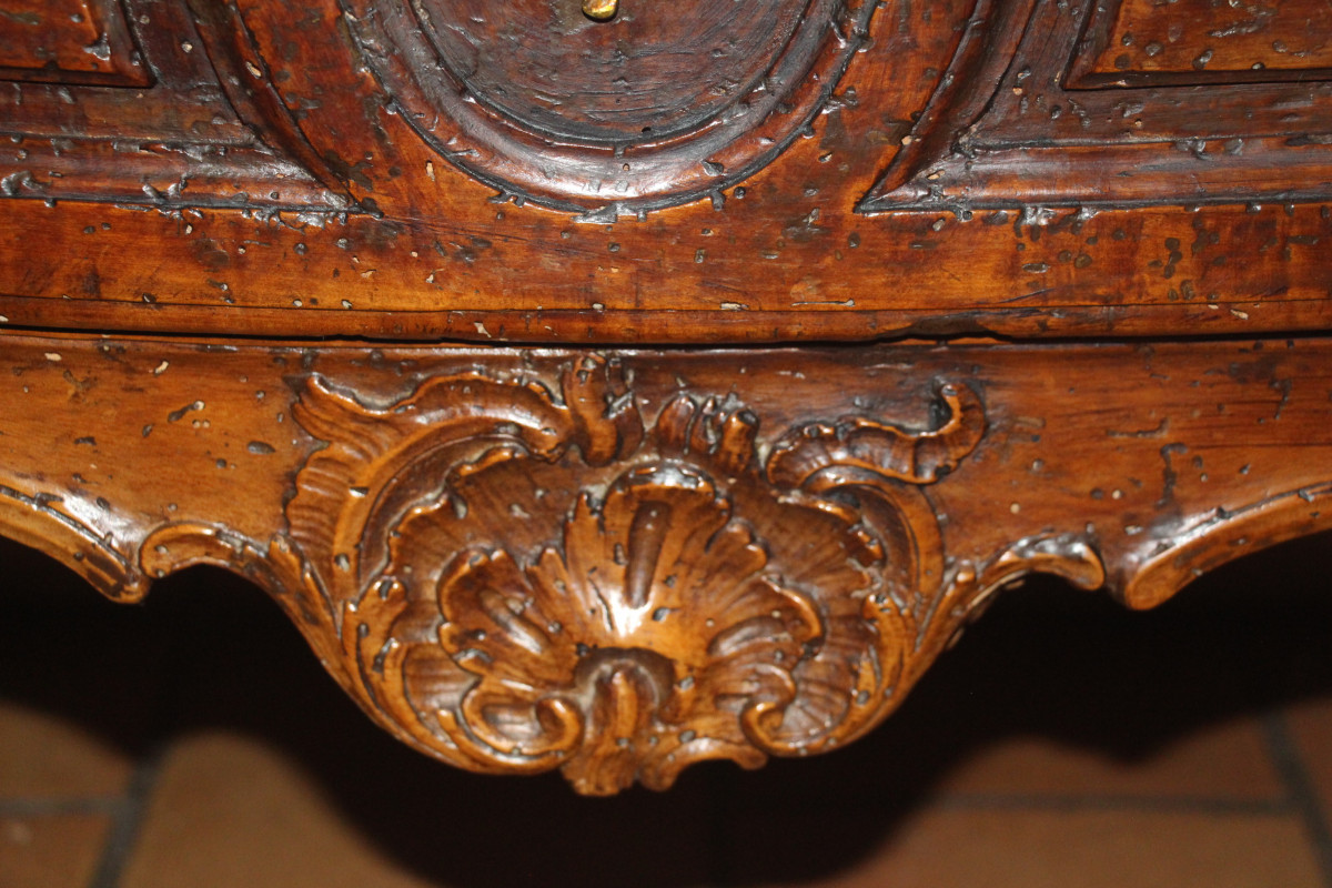 Commode en noyer, plateau marbre de turquin, époque de la Régence, XVIIIe siècle, Provence.-photo-4