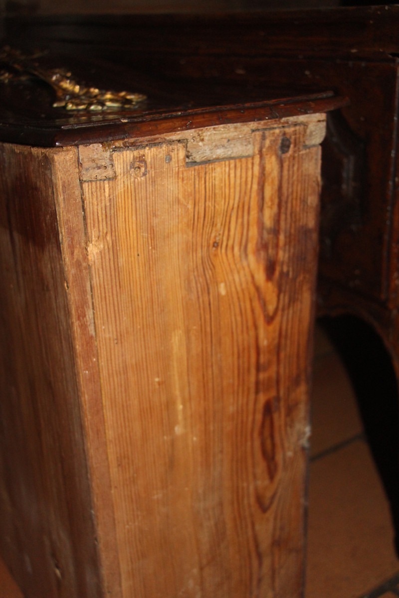Commode en noyer, plateau marbre de turquin, époque de la Régence, XVIIIe siècle, Provence.-photo-7