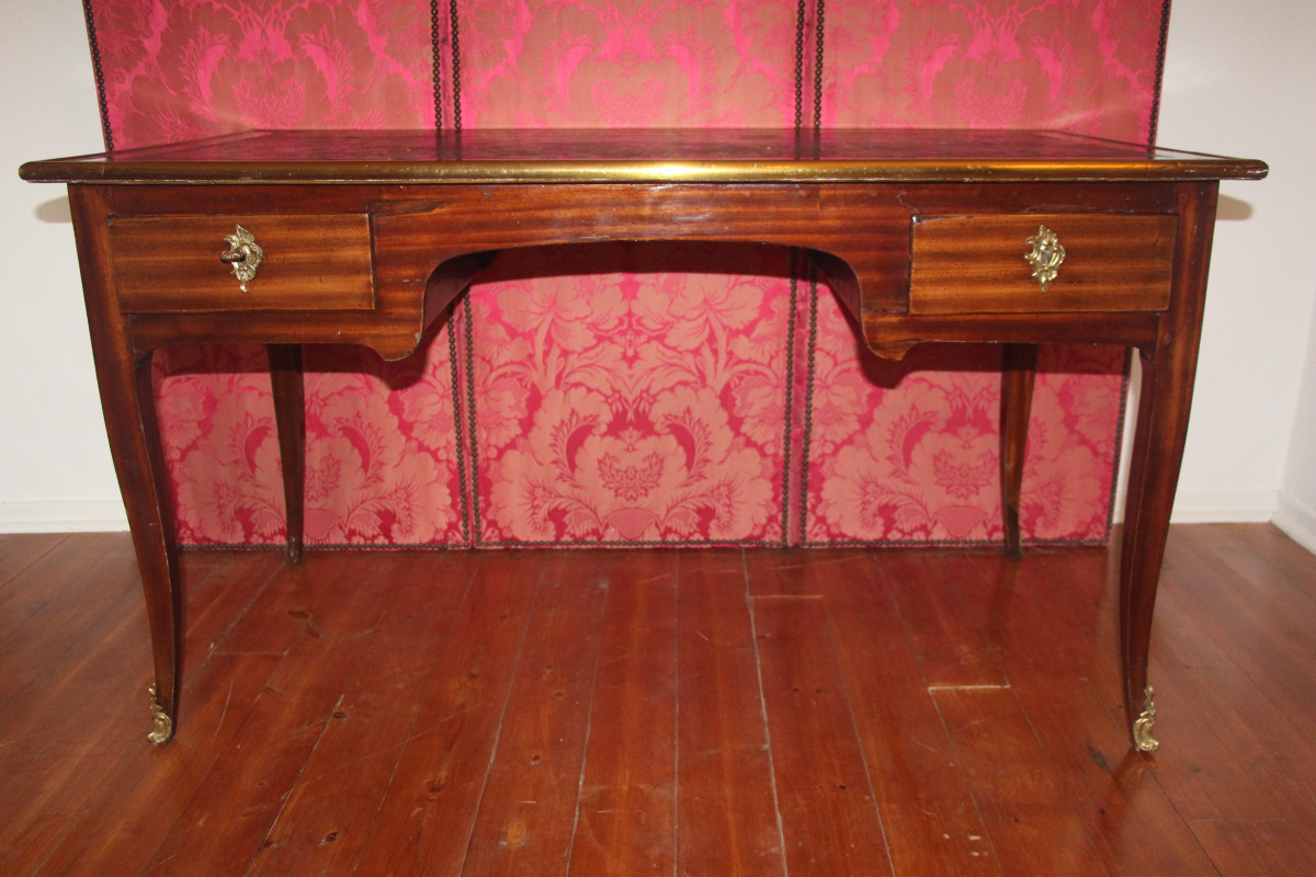 Bureau plat en bois de satiné, époque Louis XV, XVIIIe siècle.-photo-8