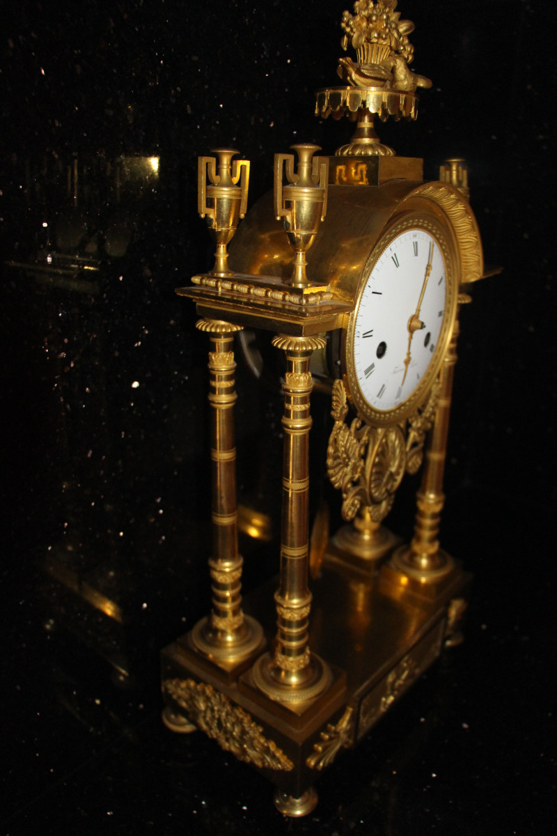 Pendule portique en bronze doré d'époque Empire signée TERRIEN à Paris.-photo-3