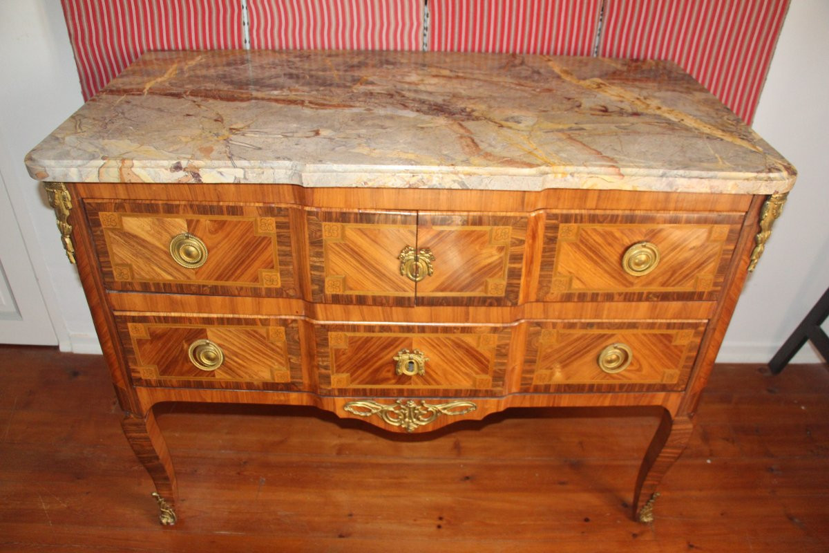 Transitional Period Commode With Projecting Front, 18th Century.-photo-4