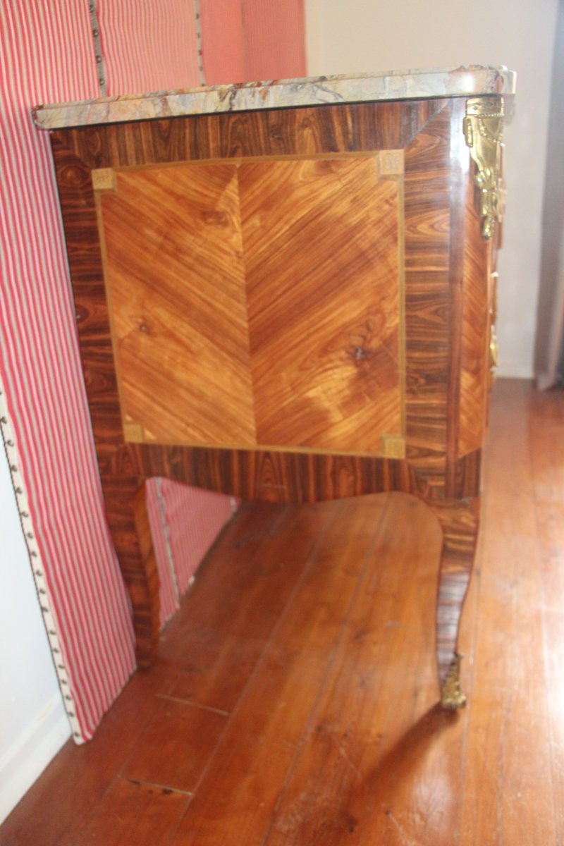 Transitional Period Commode With Projecting Front, 18th Century.-photo-2