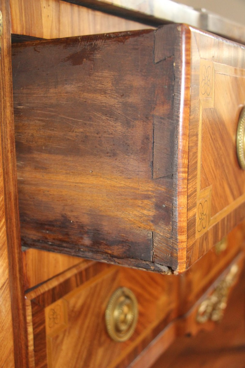 Transitional Period Commode With Projecting Front, 18th Century.-photo-6