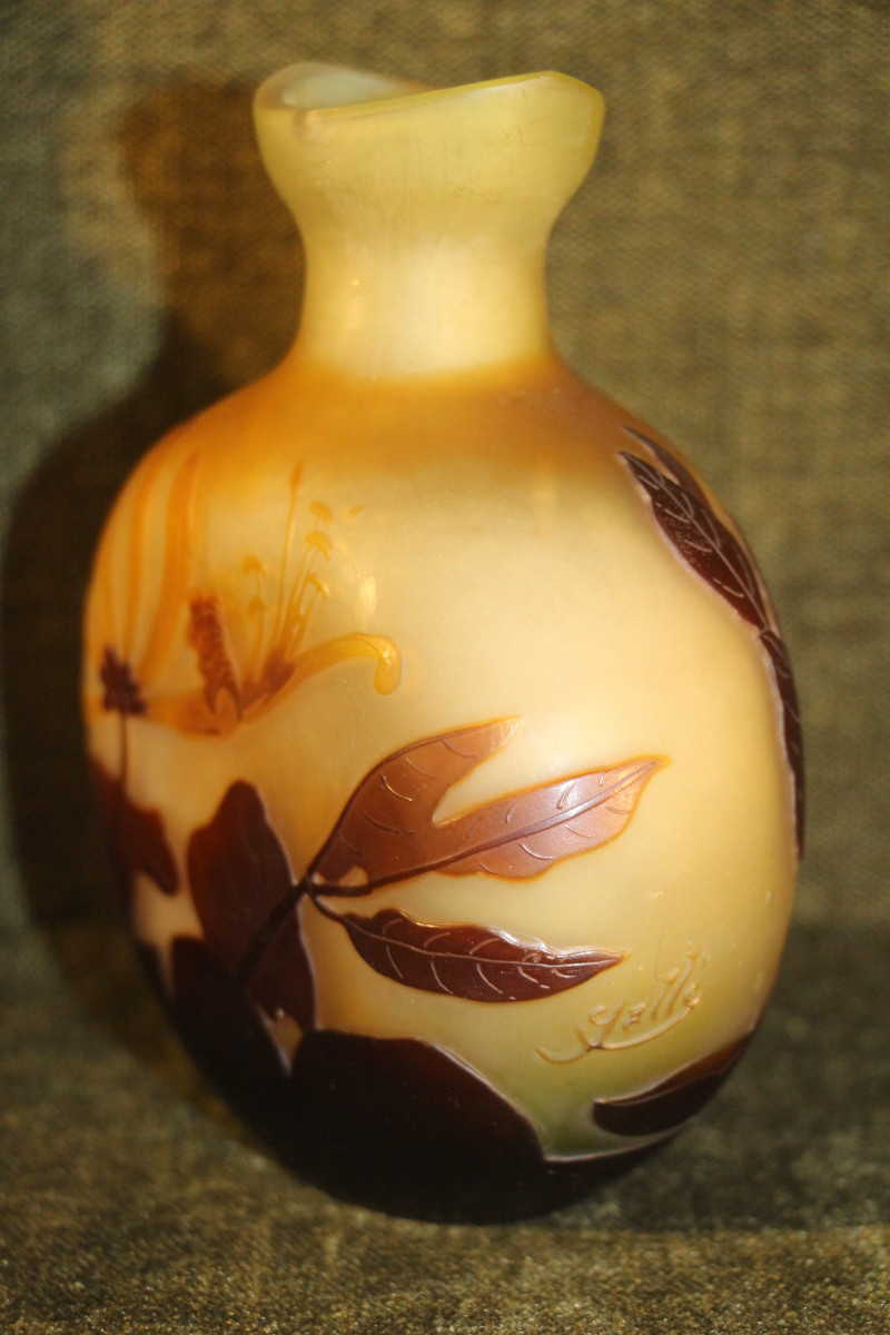 Emile Gallé (1846-1904) - Vase gourde à décor de fleurs de lys sauvages.-photo-4