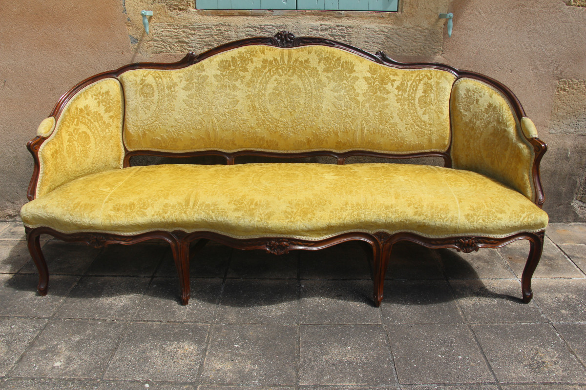 Canapé corbeille, époque Louis XV, XVIIIe siècle, travail provençal.