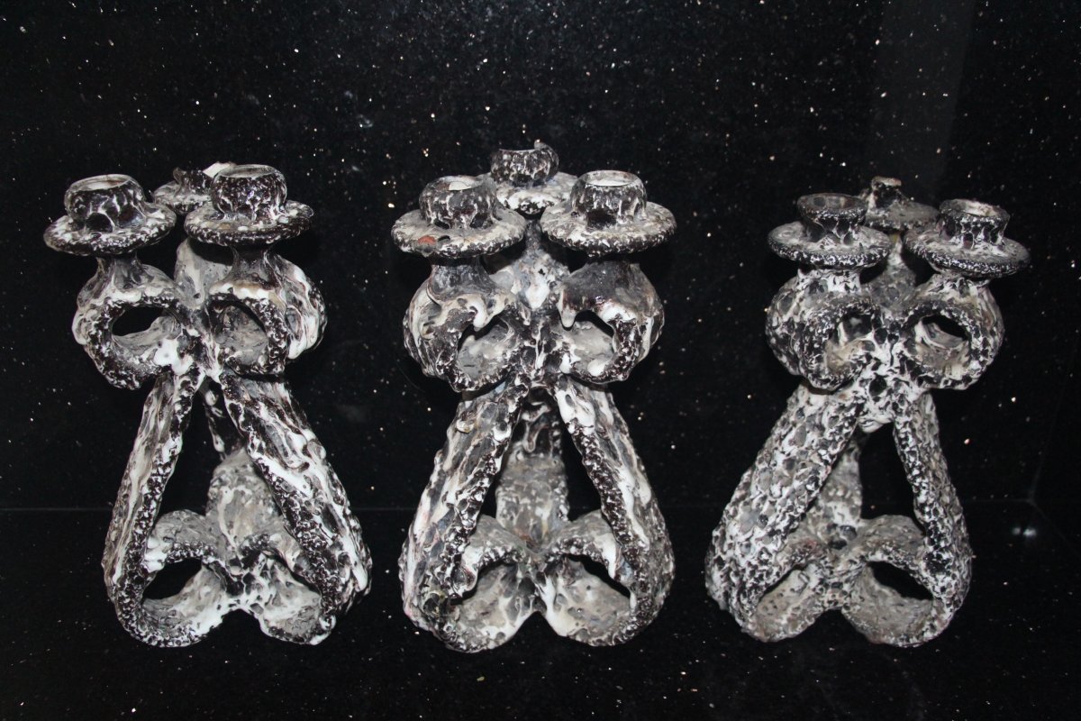 Suite de trois candélabres en faïence de Vallauris vers 1950.-photo-2
