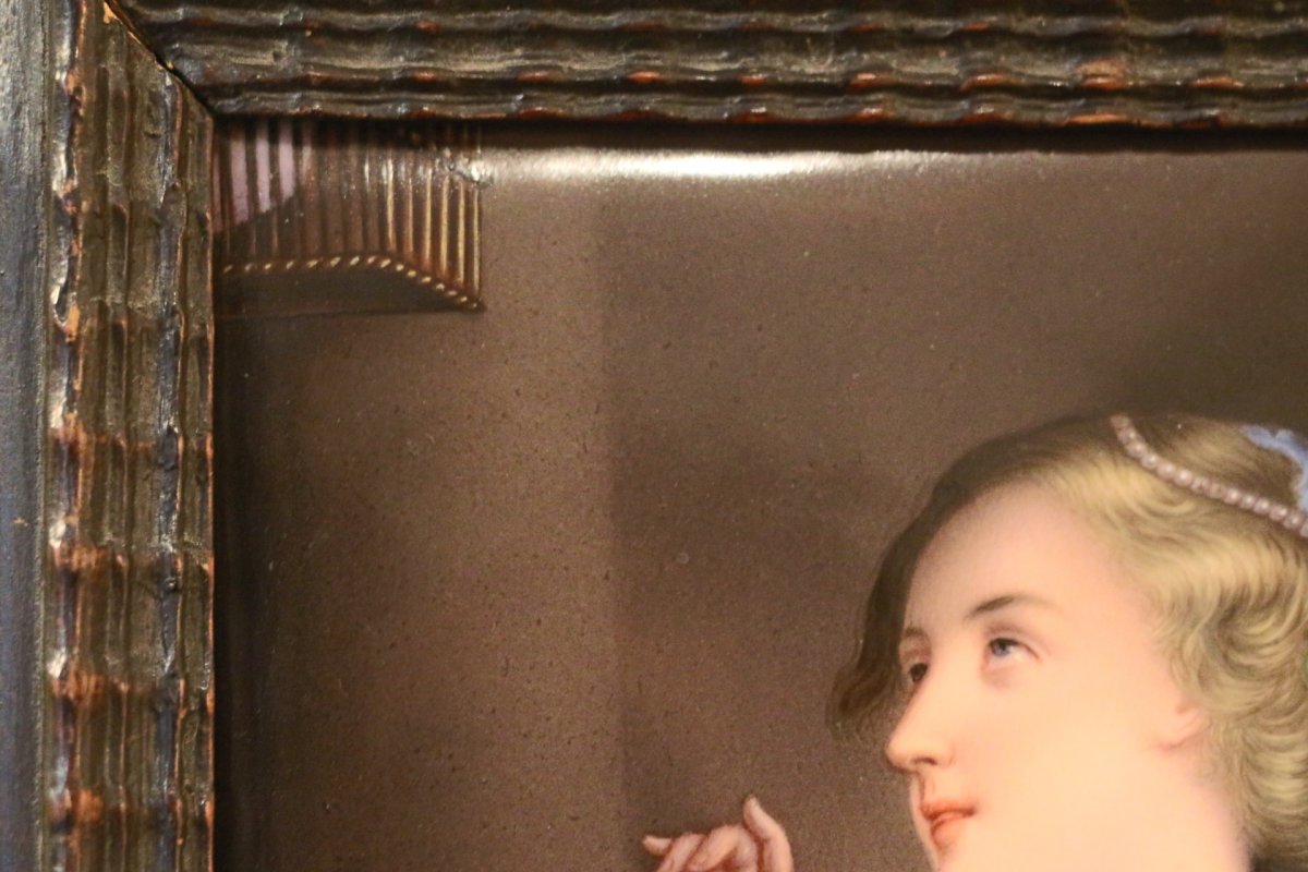 "Jeune fille à la colombe", sur plaque de porcelaine. Vieux paris, 1830, XIXe siècle.-photo-3