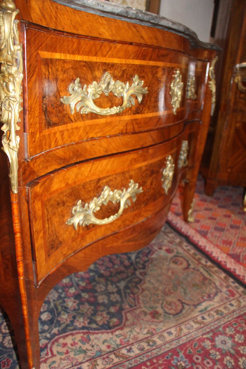 Commode galbée du Dauphiné, bronze au C Couronné 1745, époque Louis XV, XVIIIe-photo-4