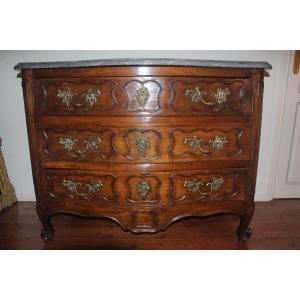 Commode Louis XV, provençale en noyer blond, XVIIIe