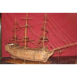 "Le HMS Victory", maquette de bateau en bois, fin du XIXe siècle.