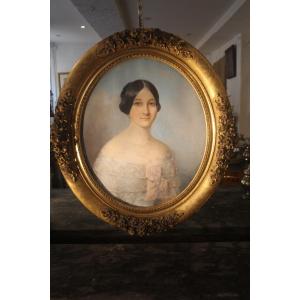 Pastel, portrait de dame de qualité, époque Restauration signé R. Denné
