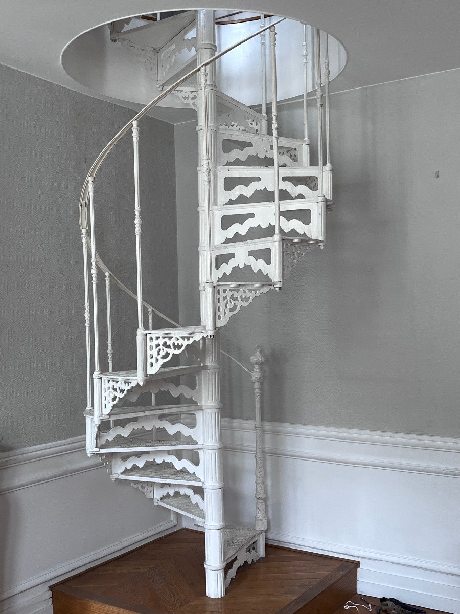 Spiral Staircase-photo-2