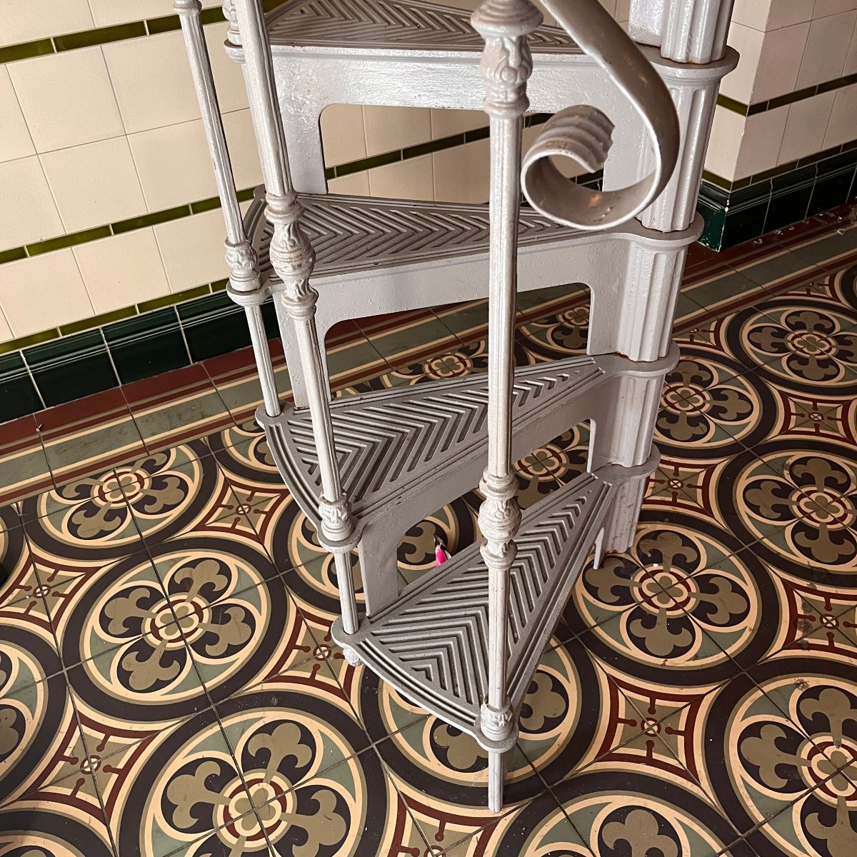 Spiral Staircase-photo-2