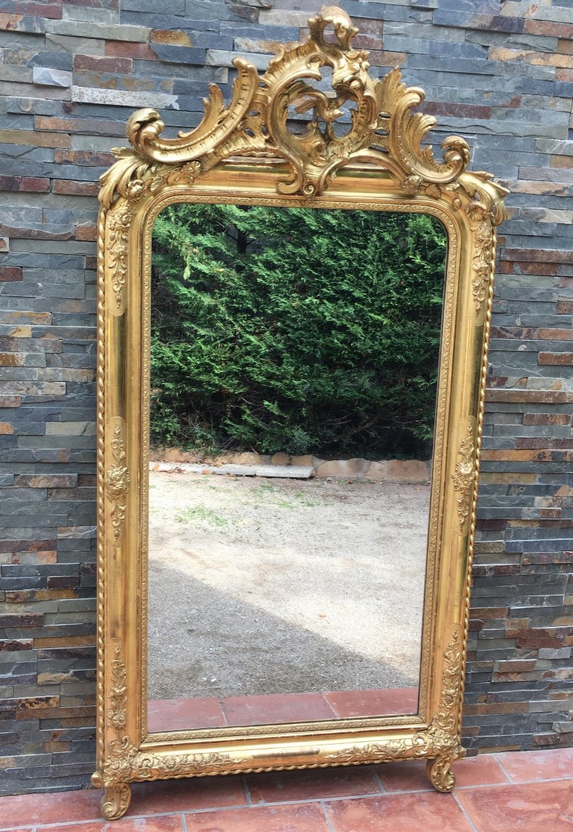 Louis XV Rocaille Style Mirror In Wood And Gilded Stucco With Leaf