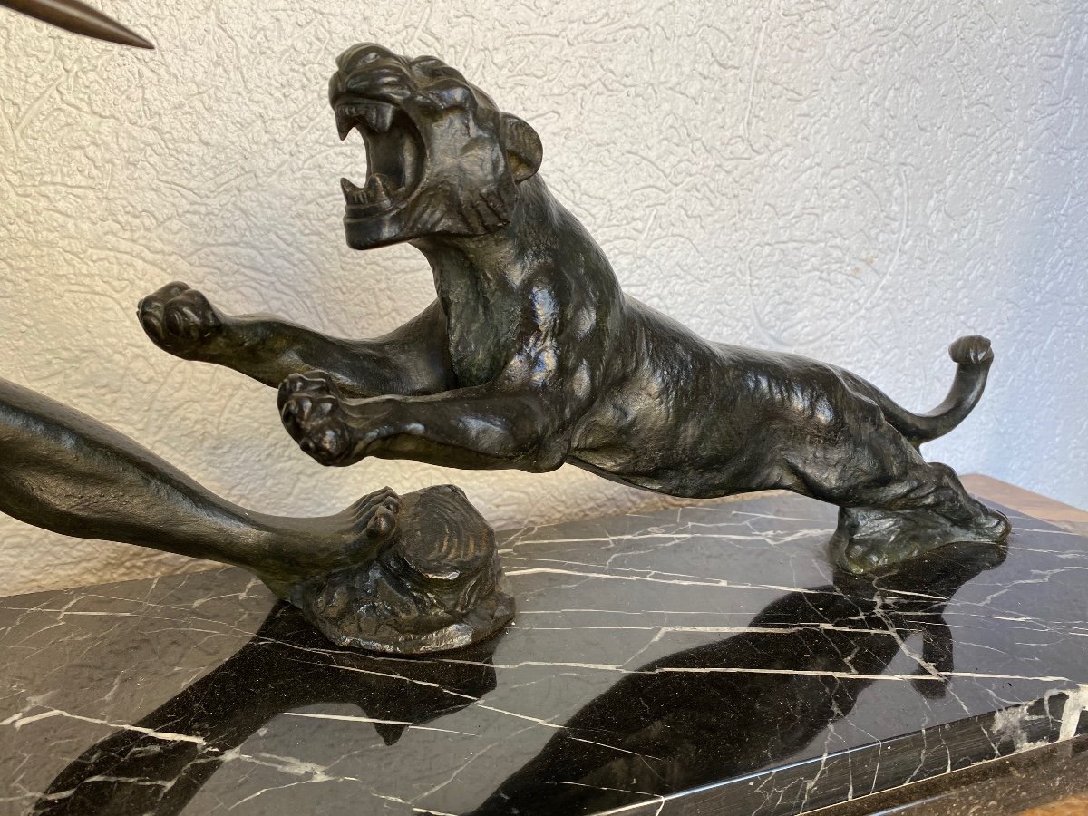 Bronze  Art Déco Le Chasseur Le Lion Par Salvatore Mélanie-photo-3