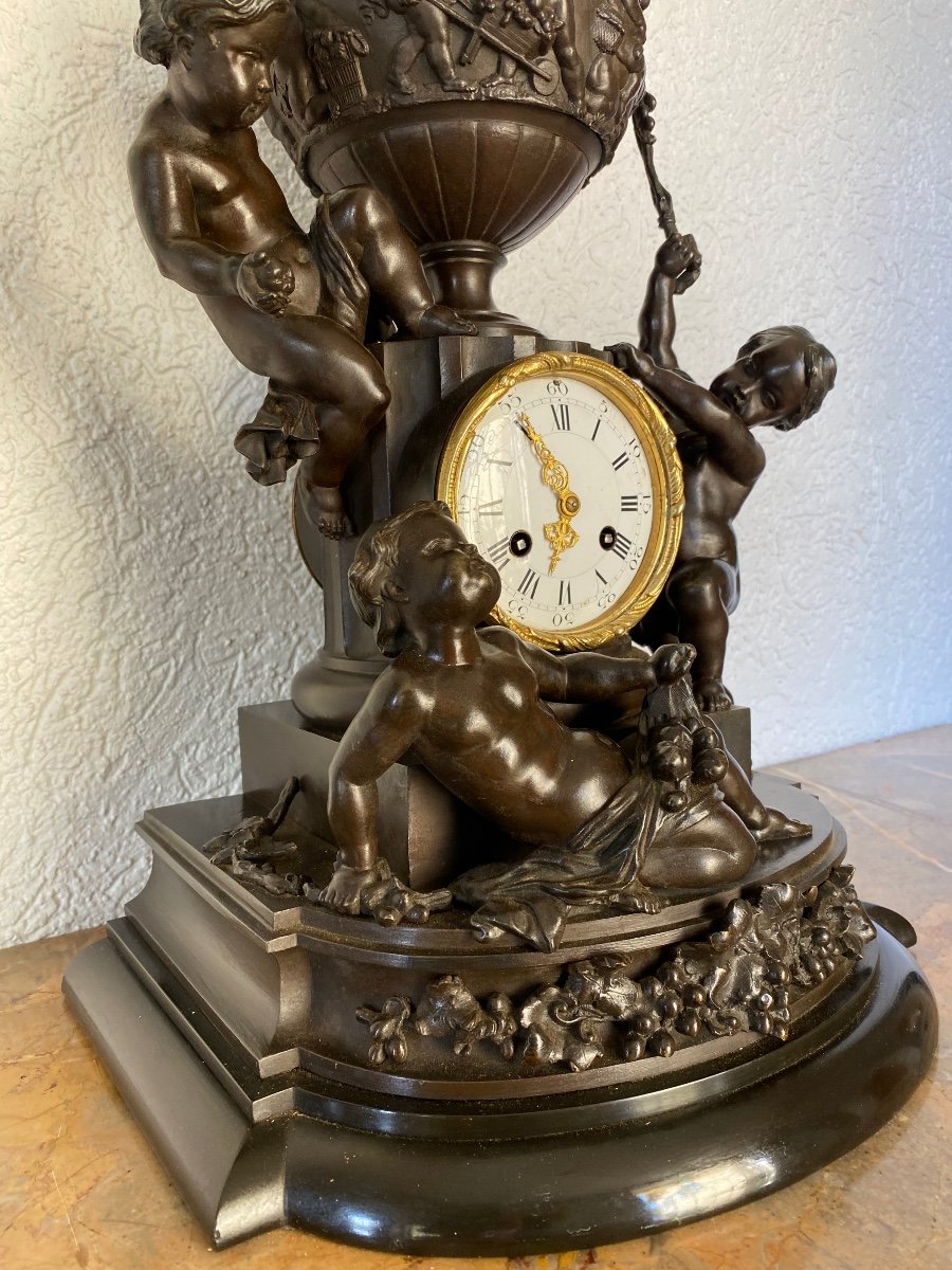 Important Regulates Pendulum With Putti-photo-2