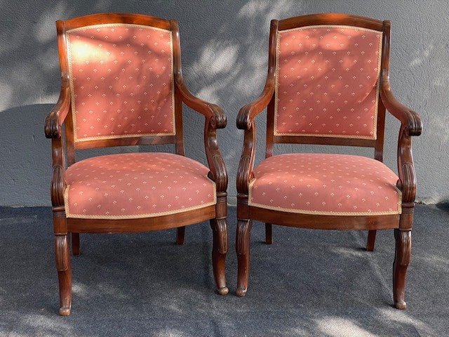 Pair Of Restoration Period Armchairs In Mahogany