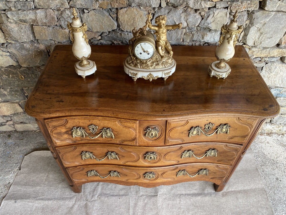 An 18th Century Parisian Walnut Chest Of Drawers, Stamped -photo-3