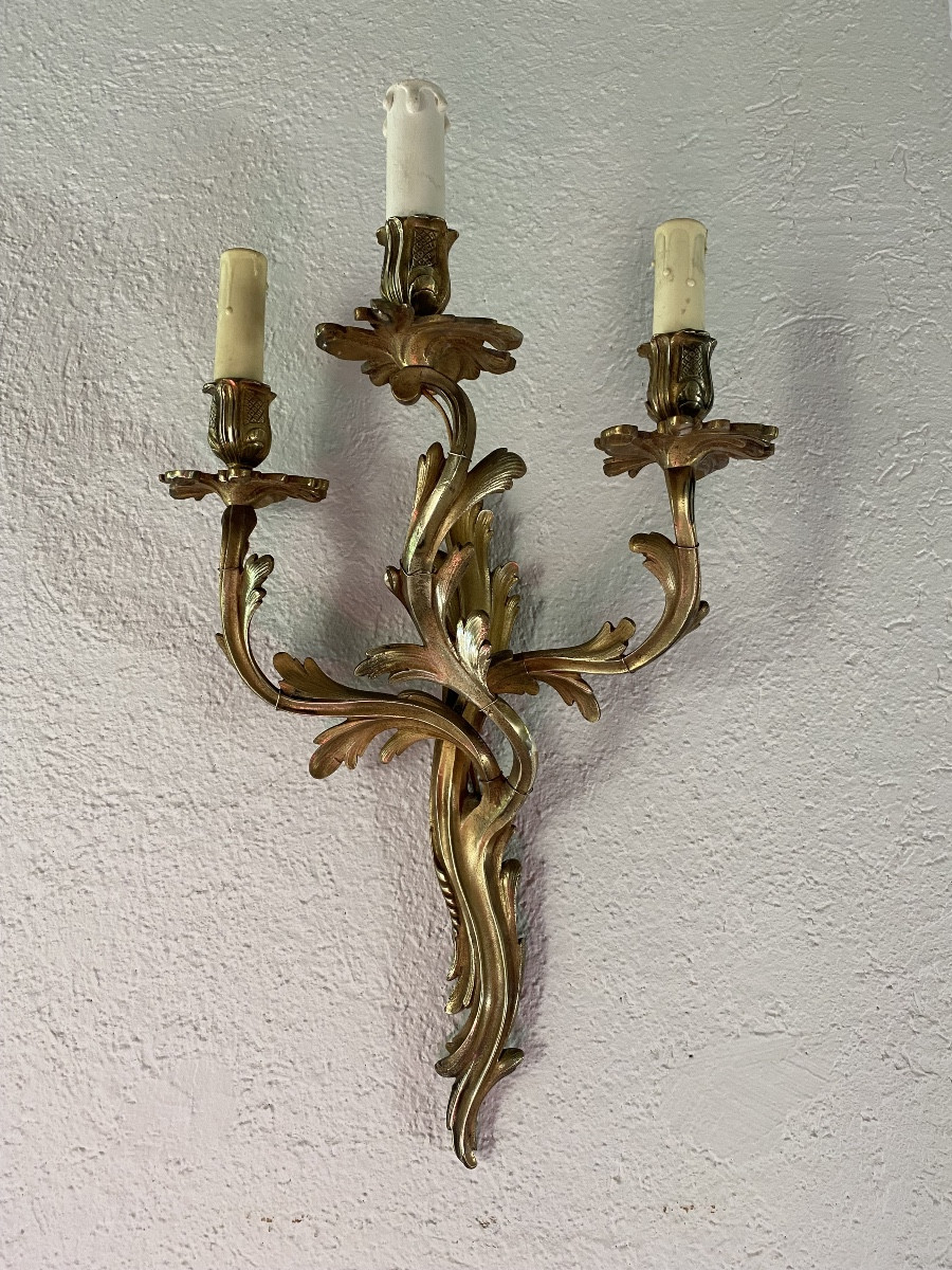 Une applique style rocaille en bronze doré -photo-2