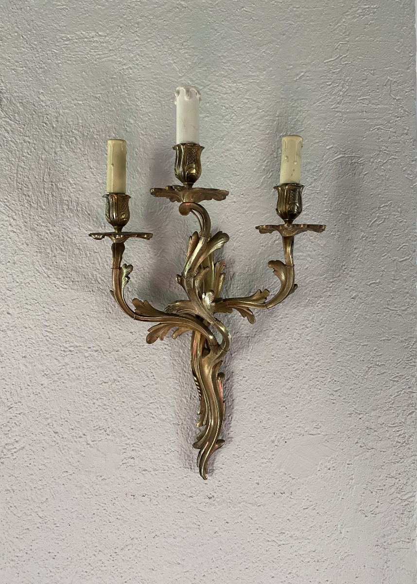 Une applique style rocaille en bronze doré 