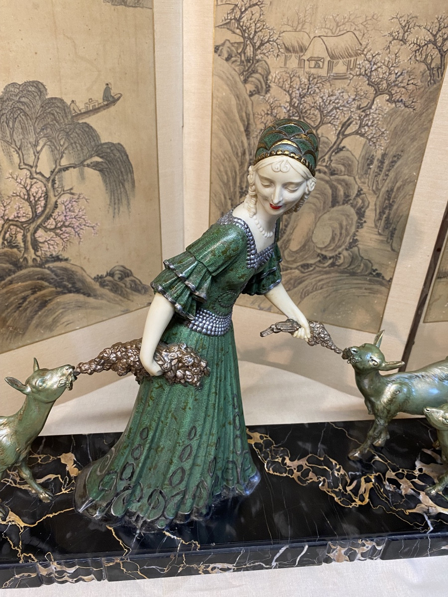Elegant With Goats And Kid-photo-4