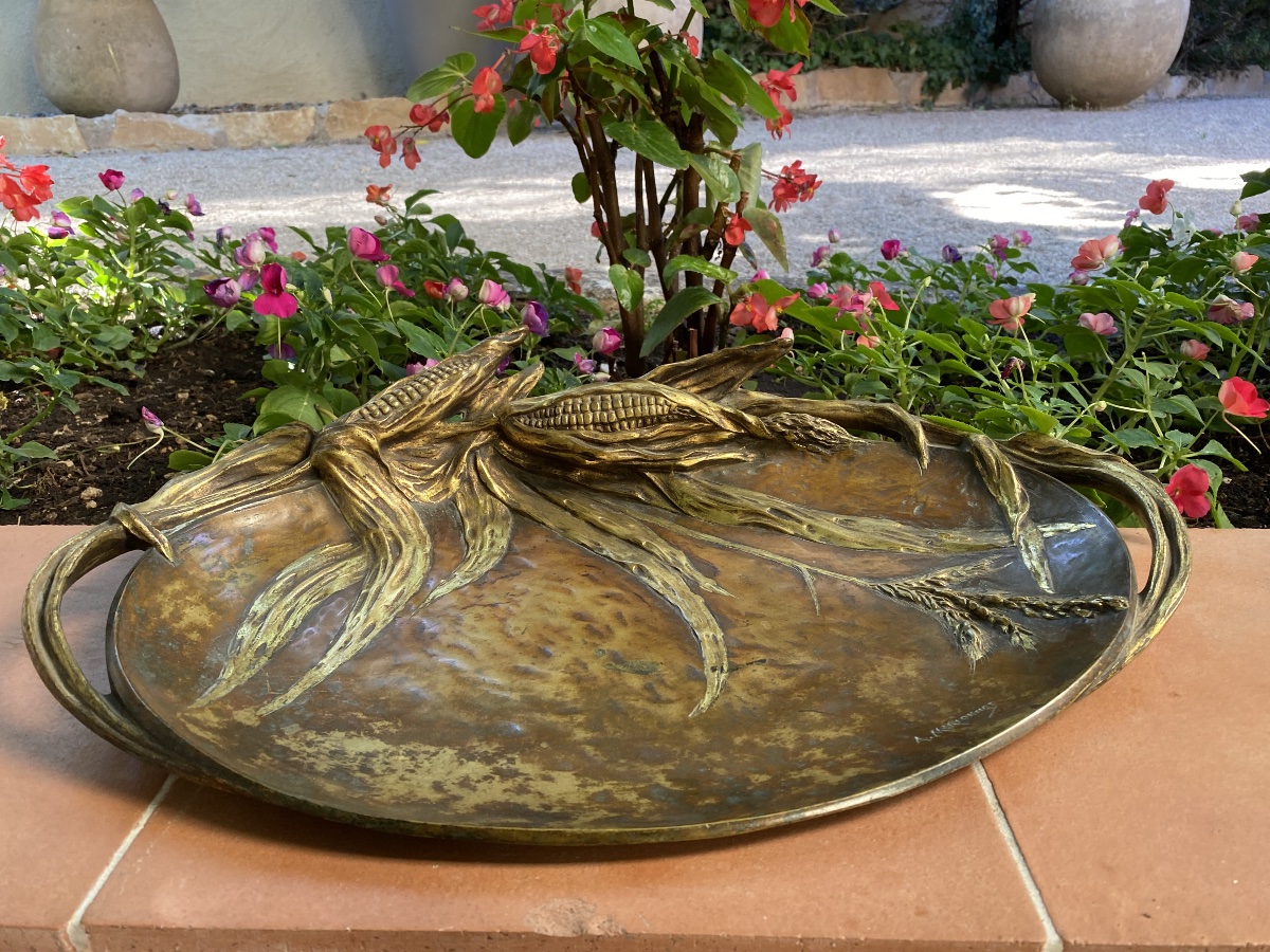 Grande coupe en bronze signée Marionnet 
