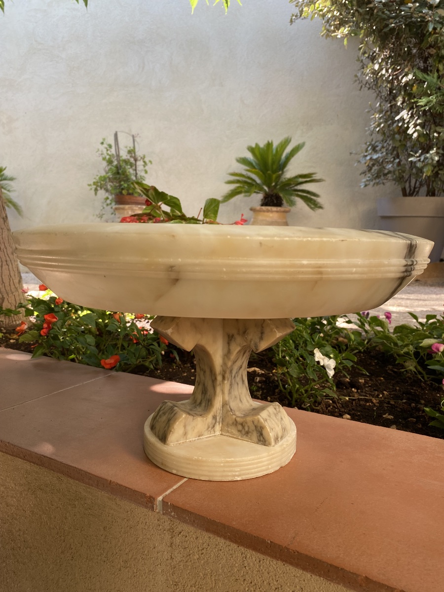 Coupe en albâtre art déco 