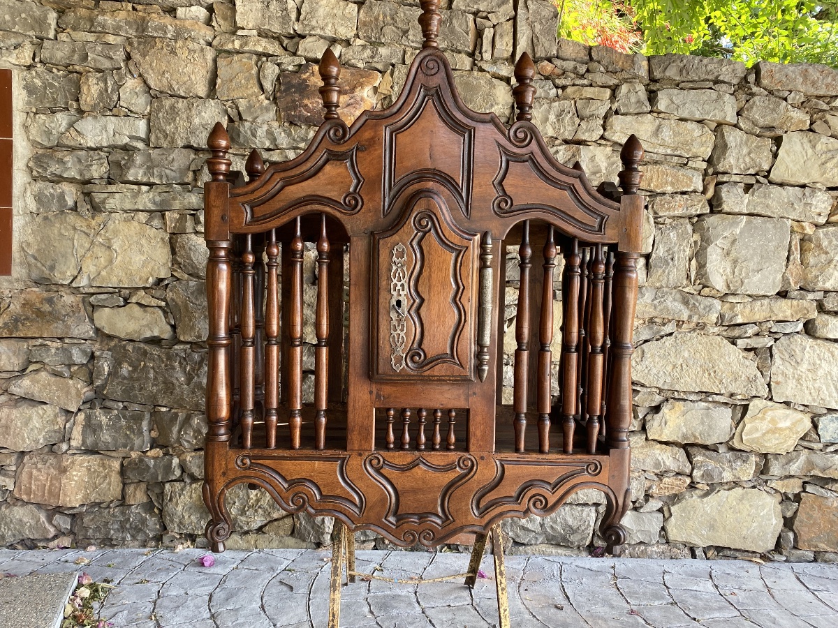 18th-century Provençal Bread Bin Made Of Walnut 