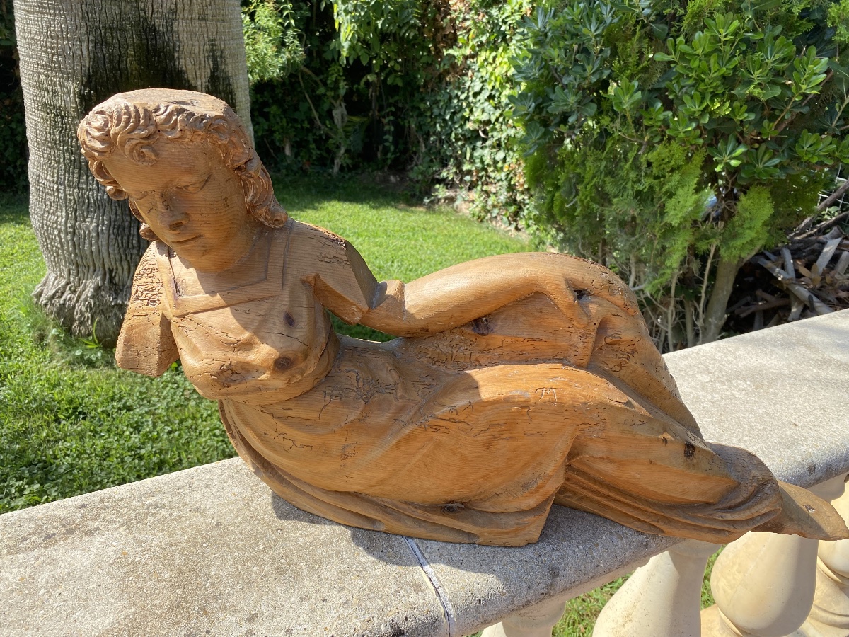 18th-century Wooden Sculpture Of A Reclining Woman -photo-1