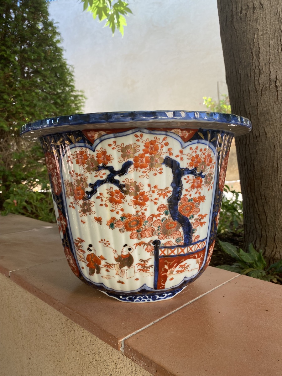 19th-century Imari Porcelain Plant Pot,