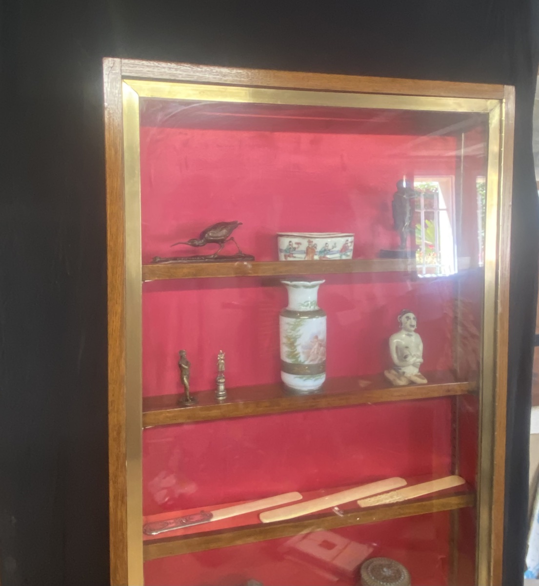Wall-mounted Or Freestanding Display Case For A Collection -photo-2