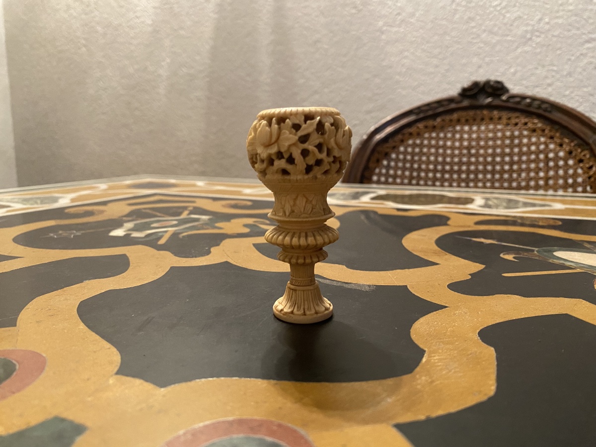Sceau sculpté et ajouré en ivoire 19eme 