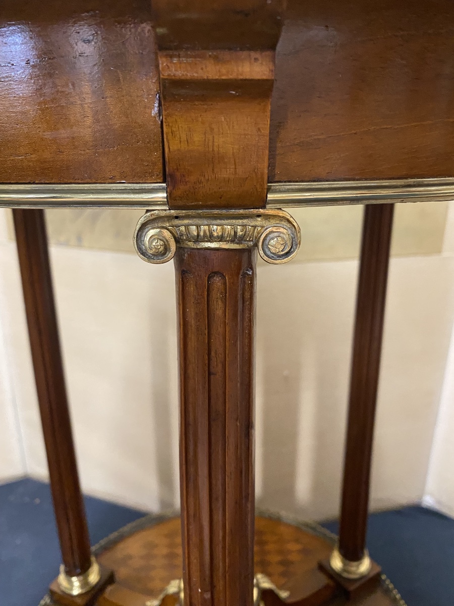 Round Louis XVI Side Table In Light Mahogany-photo-3