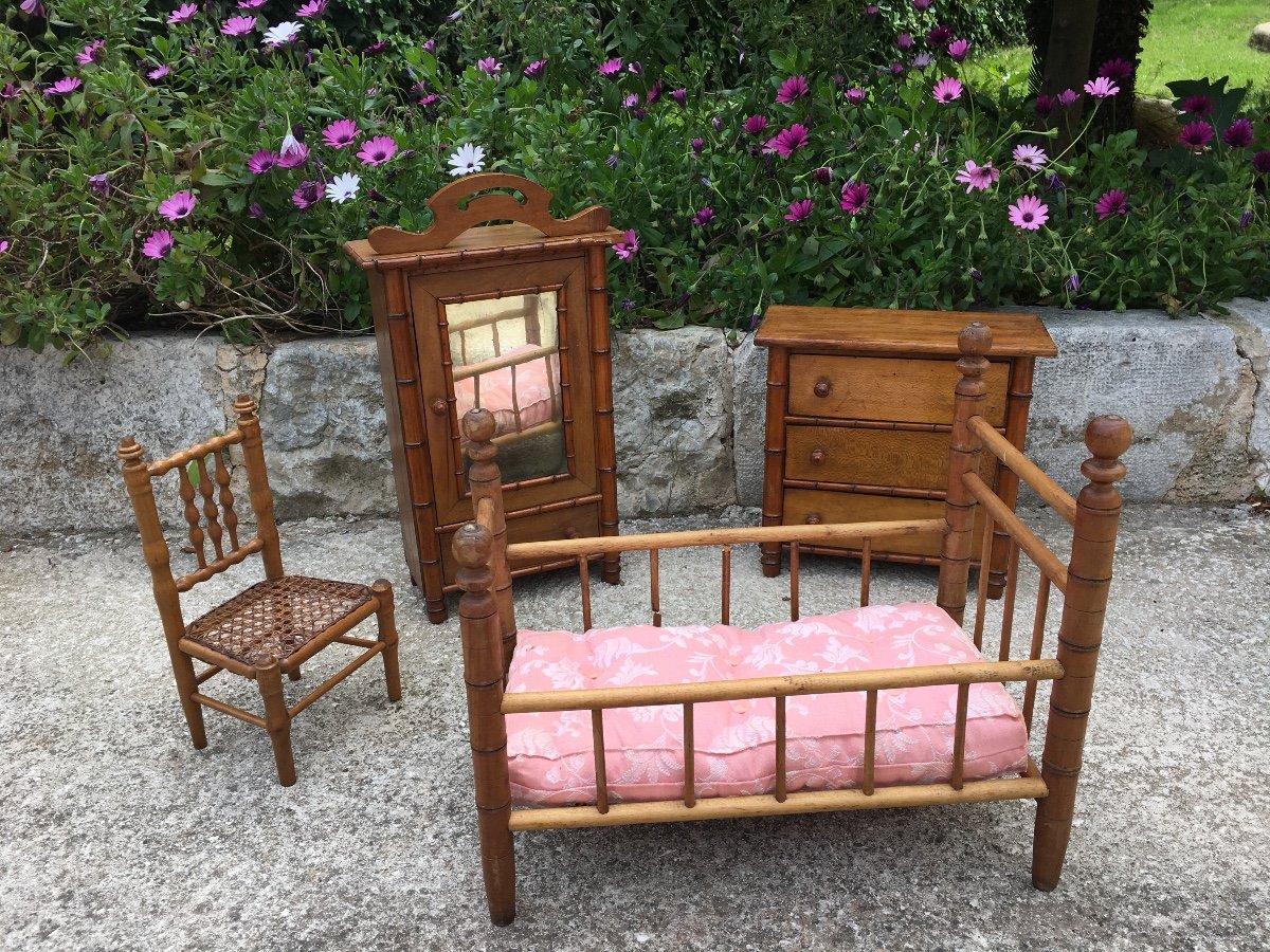 Mobilier De Poupée Façon Bambou 