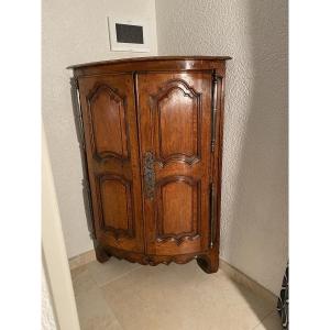 Encoignure provençale en noyer époque  18eme 