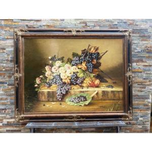 Grand tableau nature morte aux roses et grappes de raisins